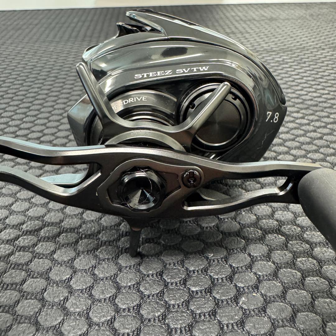 24 スティーズ SV TW 100HL（左）