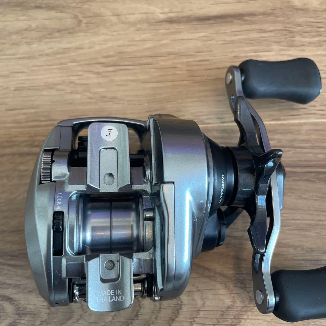 トムSV シルバー ベイトリール