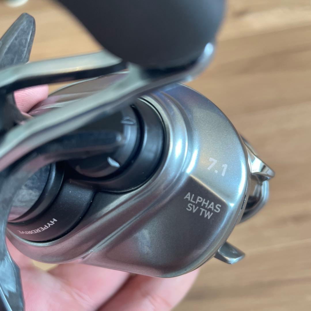 トムSV シルバー ベイトリール