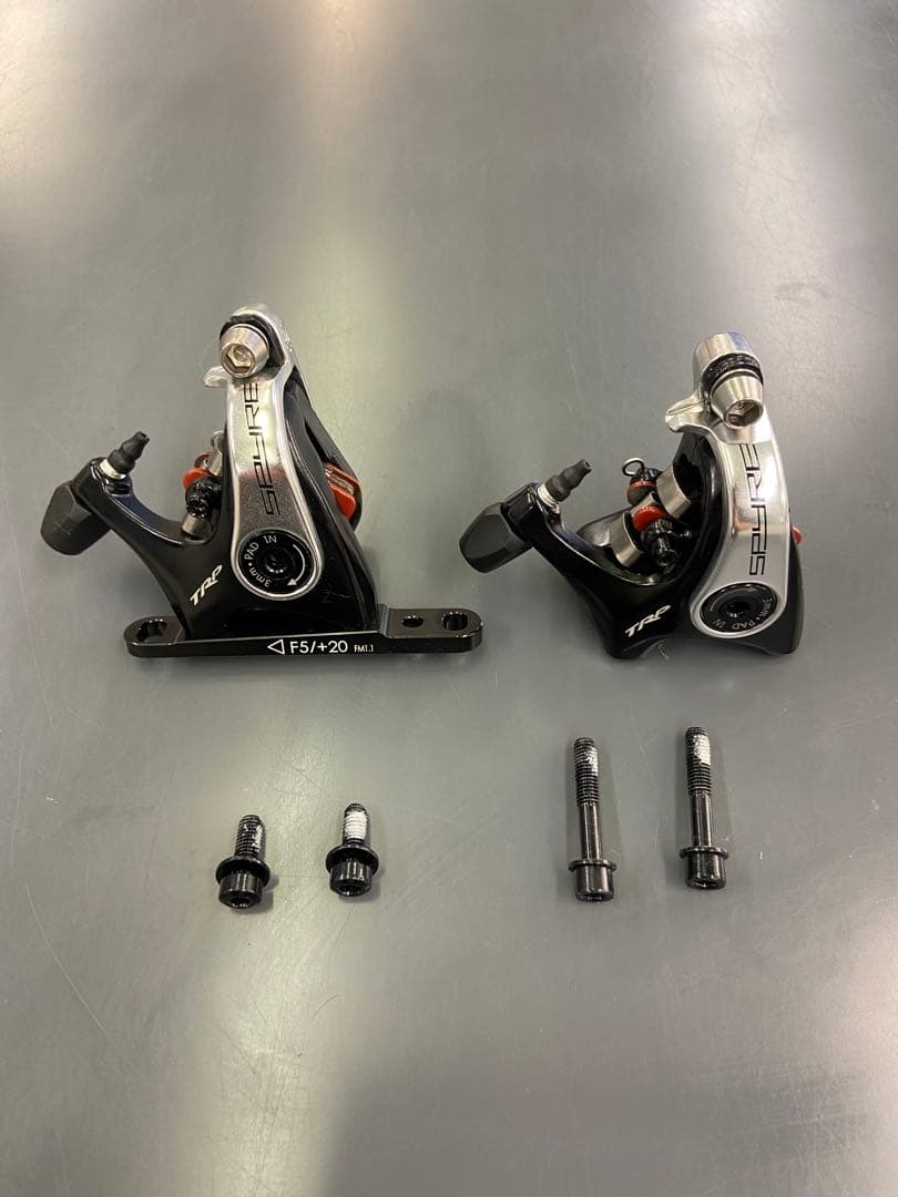 新品未使用 TRP ブレーキキャリパー SPYRE 前後セット