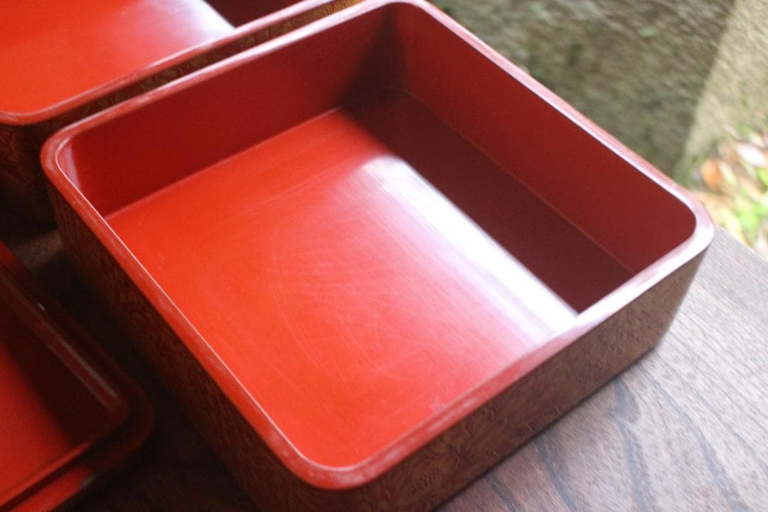 小傷あり！上質朱漆に極上菊詰沈金の映える輪島塗二段重（検重箱お重