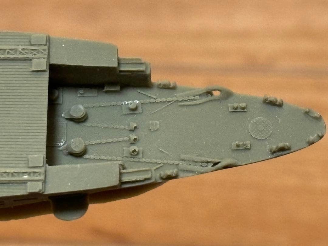 1/700 WWII イタリア海軍 航空母艦 アクイラ レジン製キット 未組立