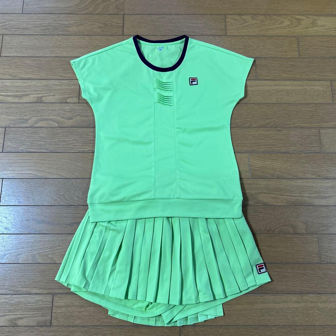 美品✴︎フィラ上下セット