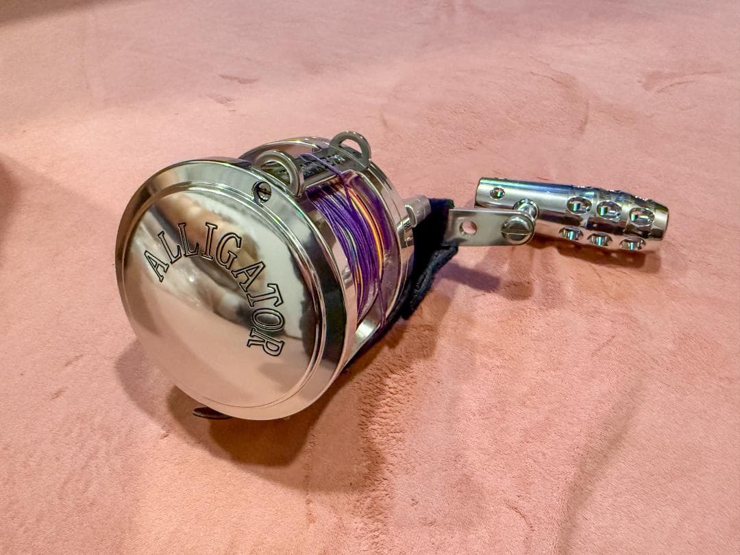 アリゲーターBATTLE 20 リール　シルバー