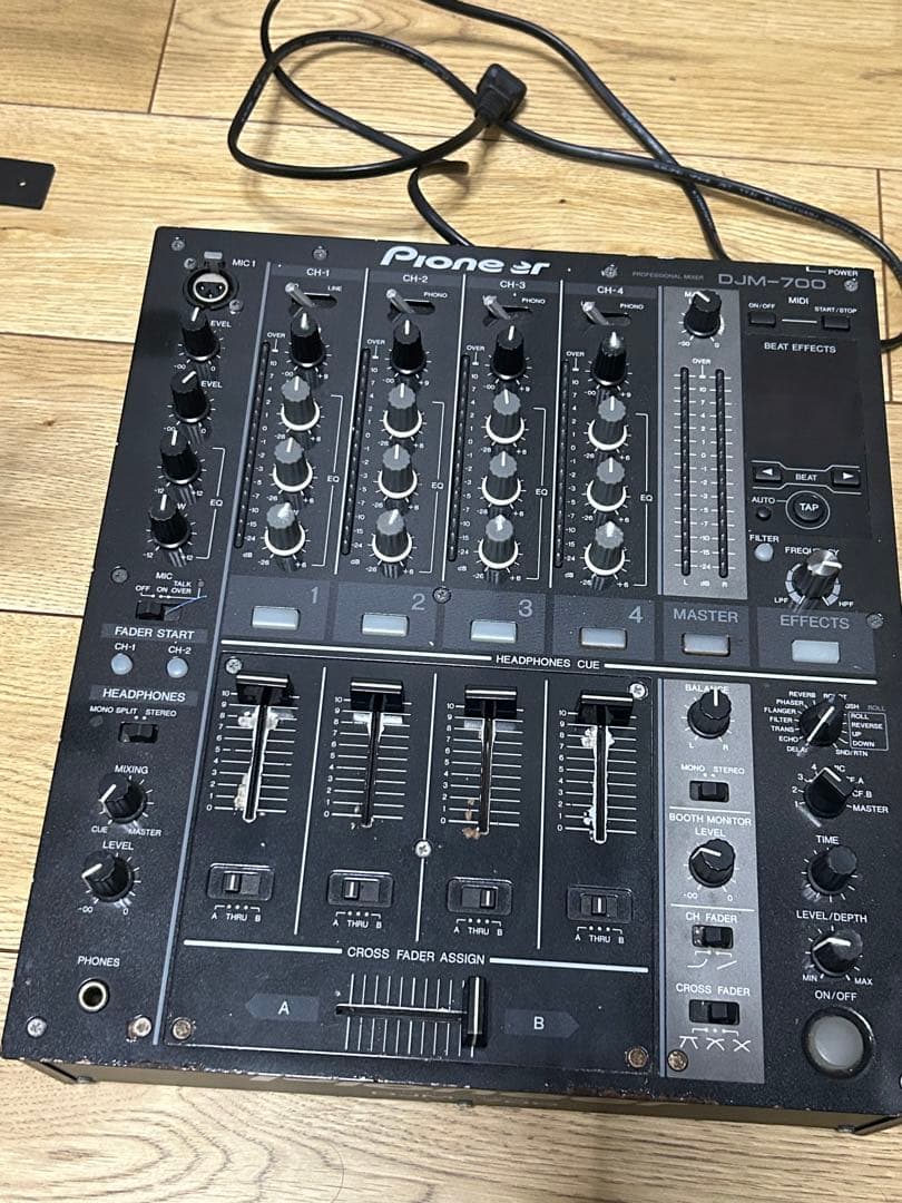 Pioneer DJM-700 DJミキサー