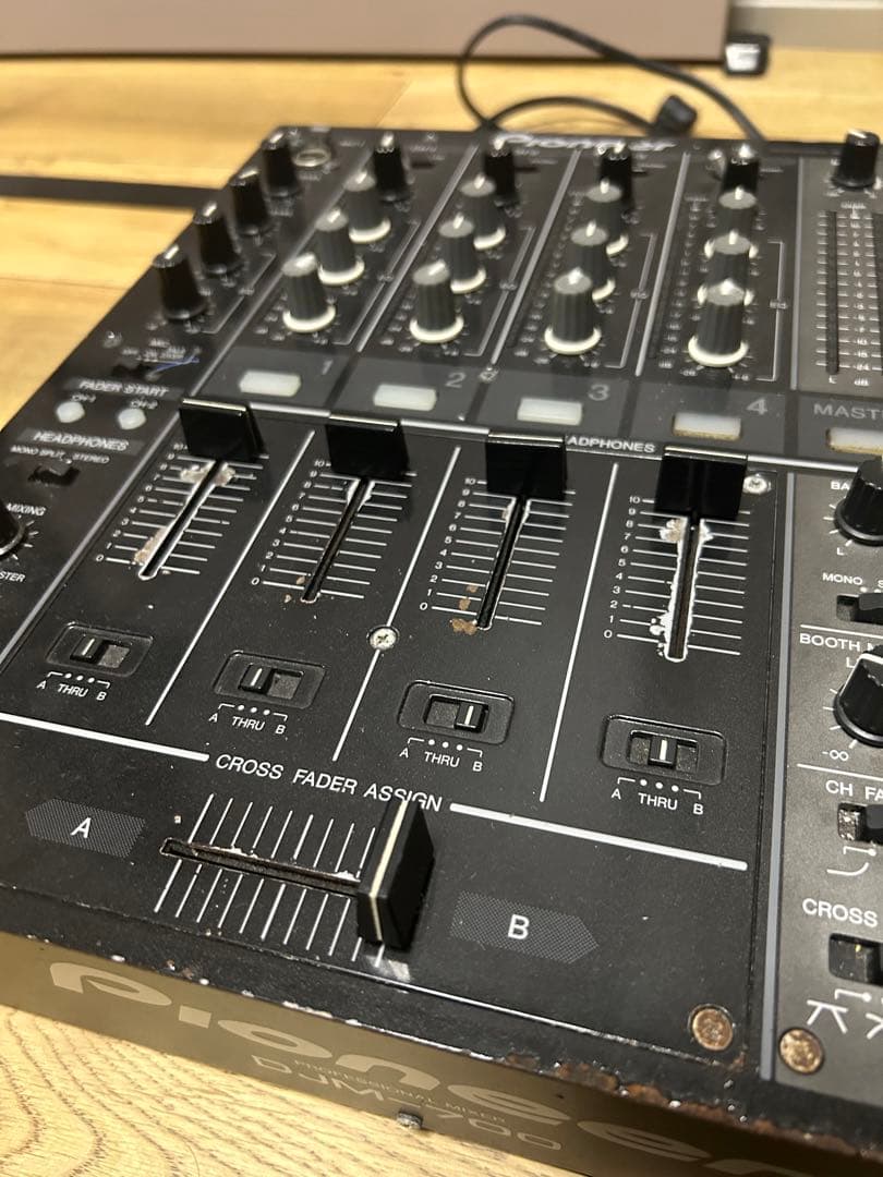 Pioneer DJM-700 DJミキサー
