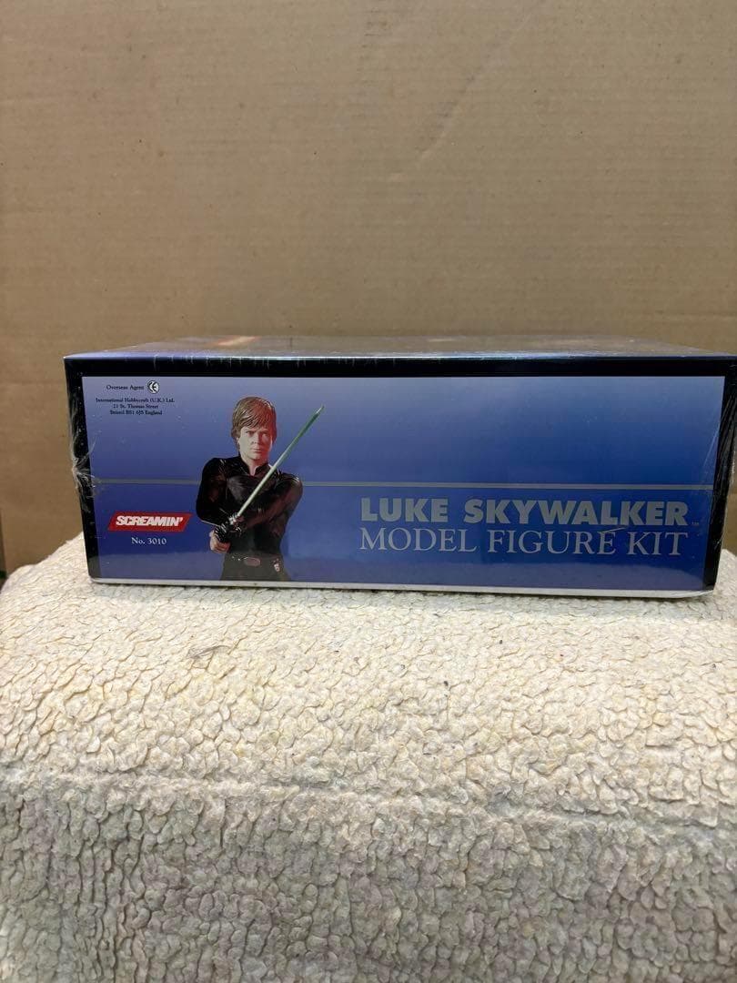 スターウォーズ　スクリーミン　ルークスカイウォーカー　1／4　ソフビキット