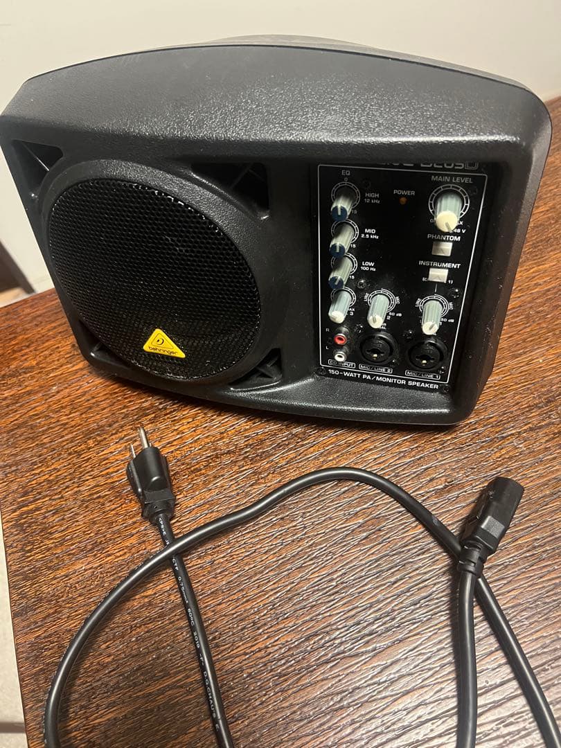 ベリンガー EUROLIVE B205D スピーカー