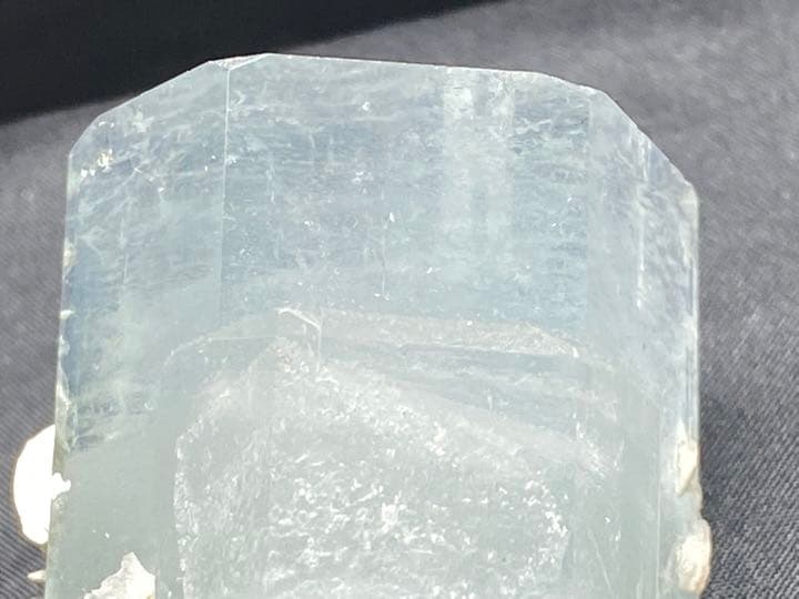 アクアマリン　結晶 160g