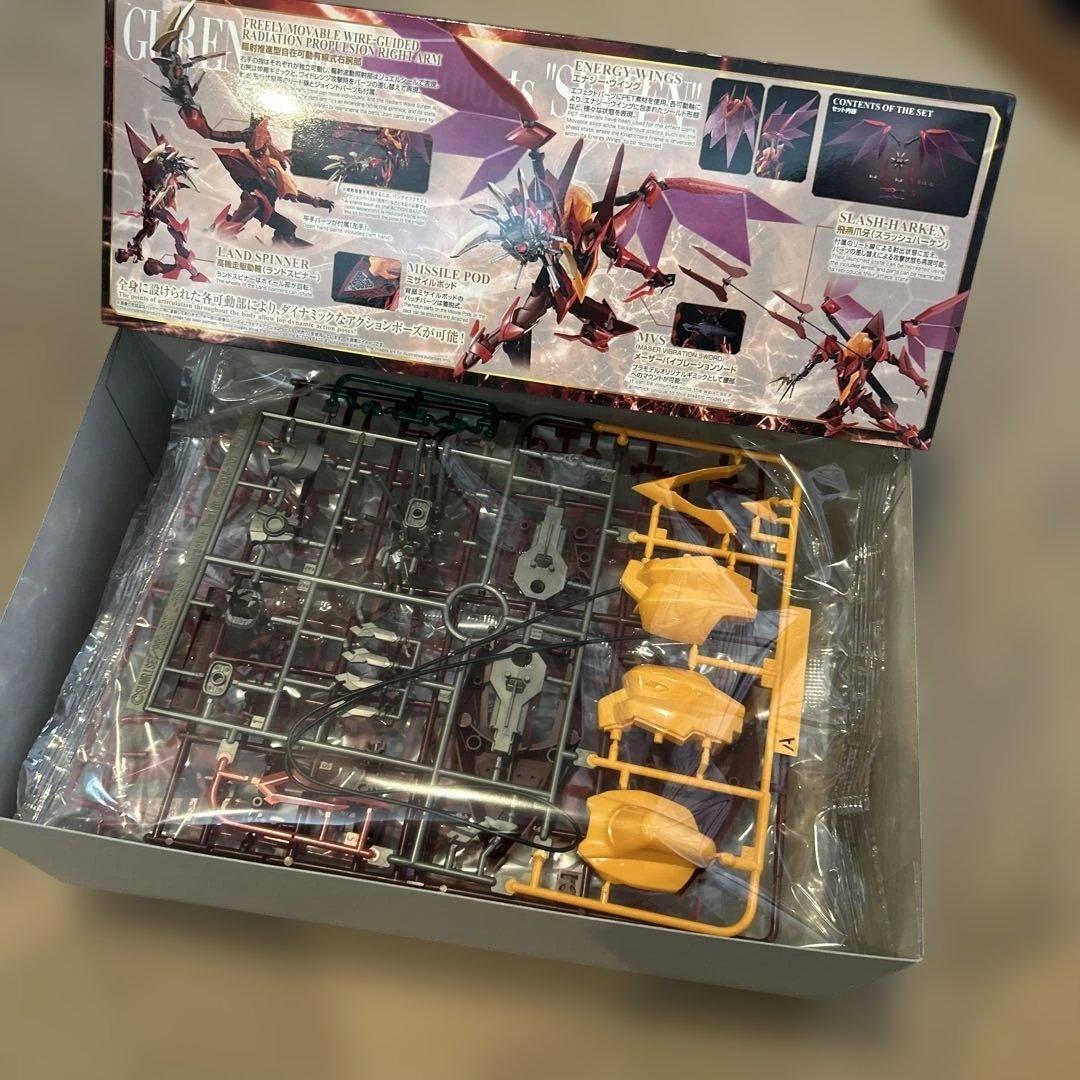 コードギアス　プラモデル　紅蓮聖天八極式、ランスロットアルビオン　セット