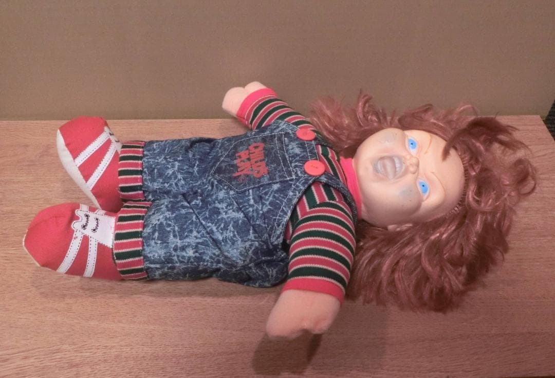 チャッキー人形