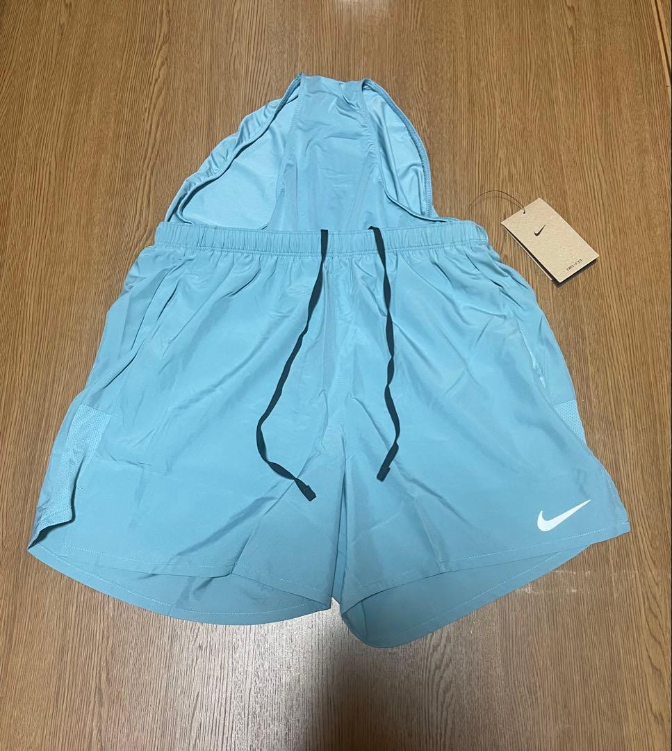 Nike ライトブルー ウィンドブレーカー　ショートパンツ　セットアップ上下