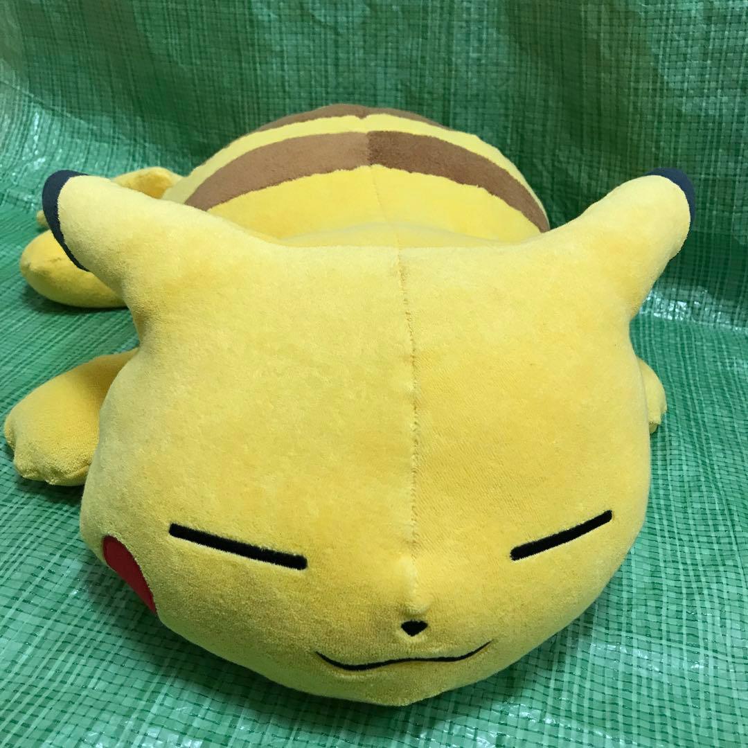 おっきくなった　くたくたピカチュウ　ぬいぐるみ　クッション　TOMY ポケモン
