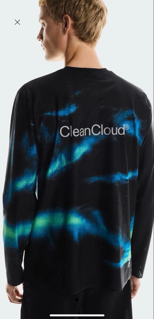 ON ウェア長袖Tシャツ ブラック・グラデーション海外Ｍサイズ