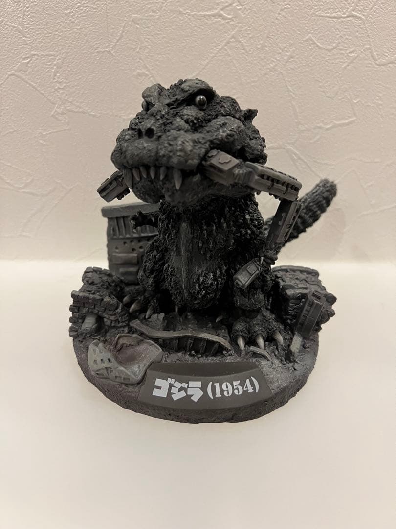 新品同様　デフォリアル　ゴジラ1954　ゴジラストア限定