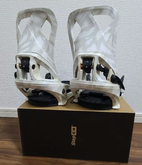 Burtoメンズ ステップオンバインディング Sサイズ ホワイト/ブラック