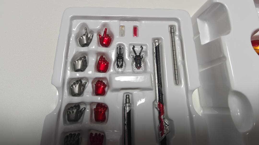 S.H.Figuarts (真骨彫製法) 仮面ライダーW ヒートメタル