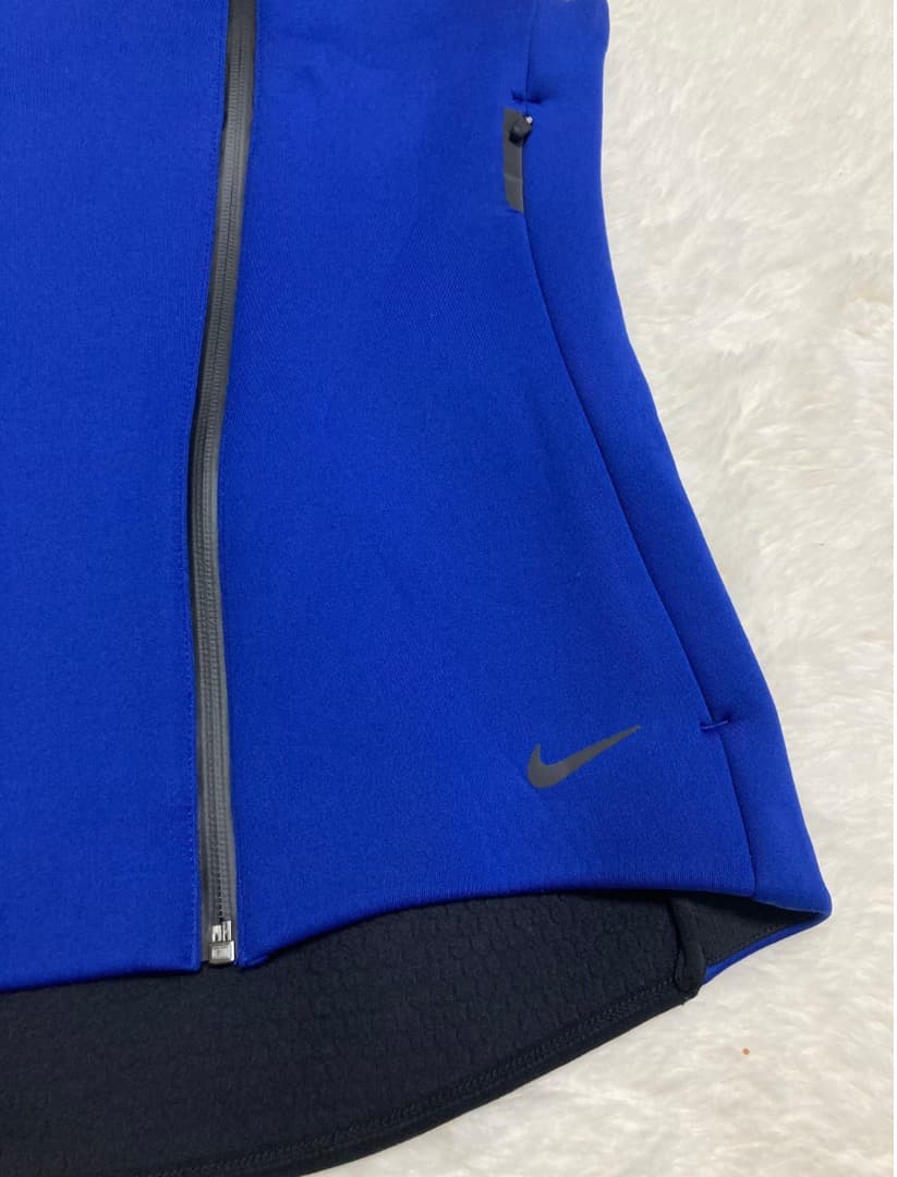 ✨新品✨Nike ナイキ THERMA-FIT ベスト XS
