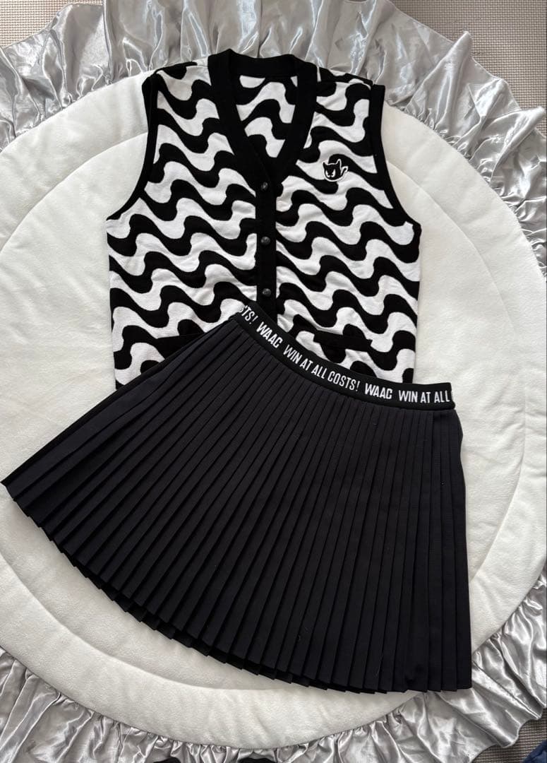 ワック　セットアップ　プリーツスカート　ニットベスト　Lサイズ　ブラック　韓国