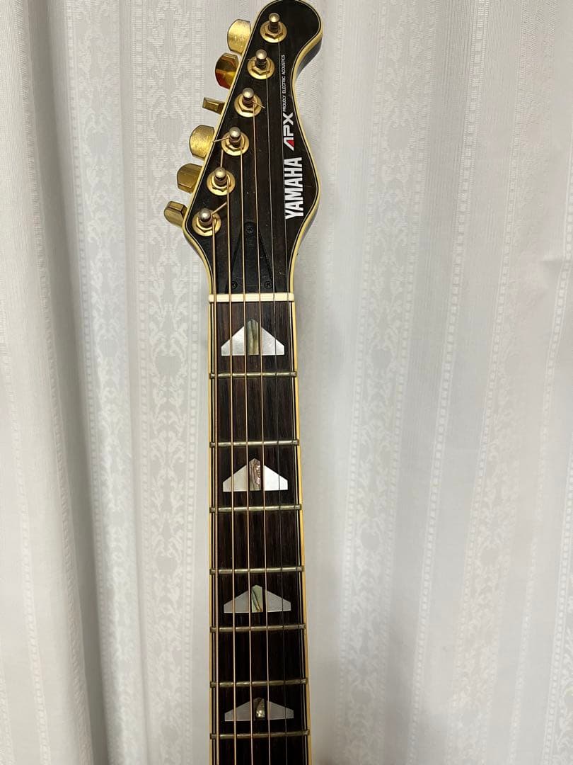 Yamaha APX 20Sエレクトリックアコースティックギター(Hケース付き)
