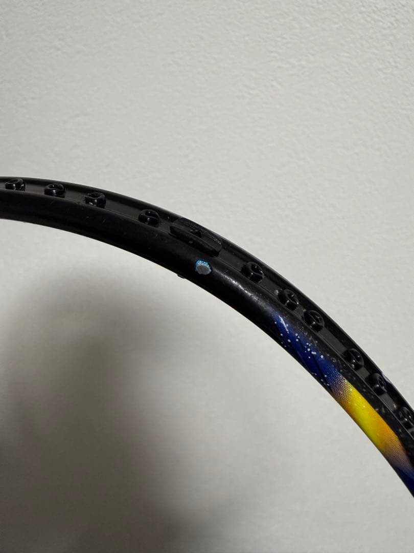 バドミントンラケット アストロクス77 青　4ug5