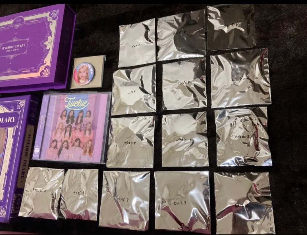 IZ*ONE まとめ売り　アイズワン　トレカ、うちわ、アルバム、マフラータオル