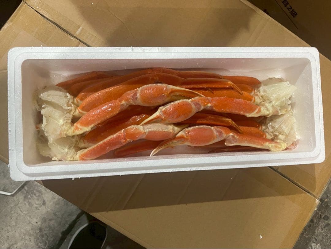 激選仕入れ！ボイル済み本ズワイガニ脚 冷凍2kg｜