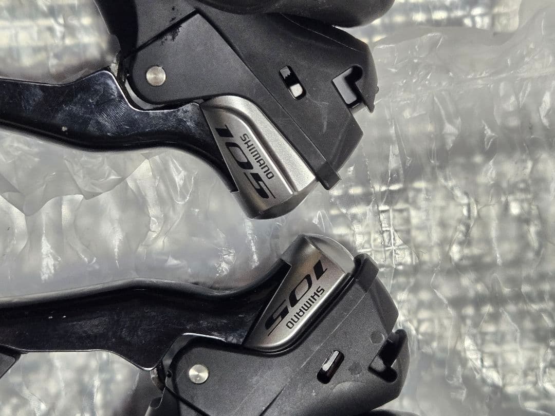 ほぼ新品シマノ Shimano 105 ST-5800 STIレバー 2x11s