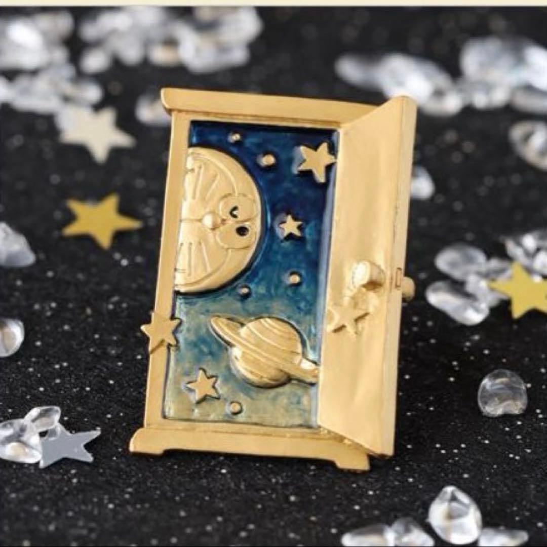 ドラえもん 1月限定特価パルナートポック ブローチ どこでもドア