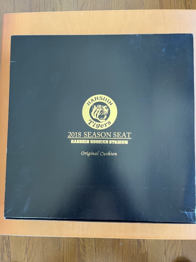 甲子園球場　オリジナルクッション　ラバーフェンス同素材