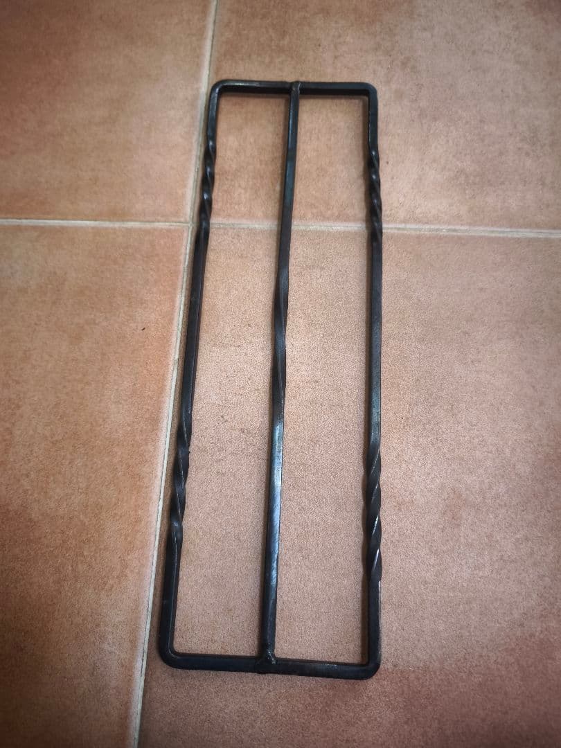 TJMツイストロストル台用金属フレー ム