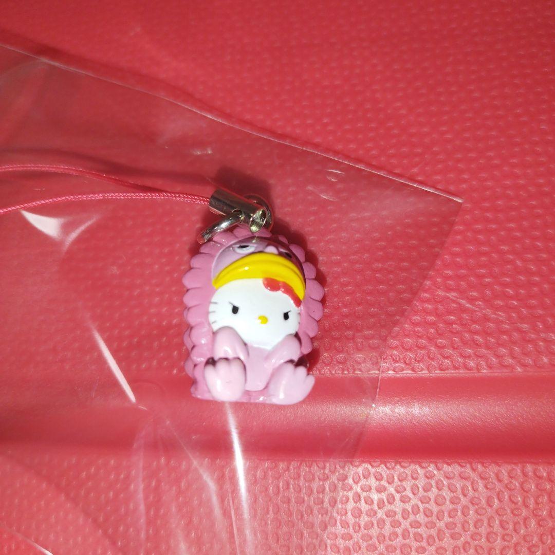 ハローキティ　なりきりストラップ　ウルトラマン　全5種