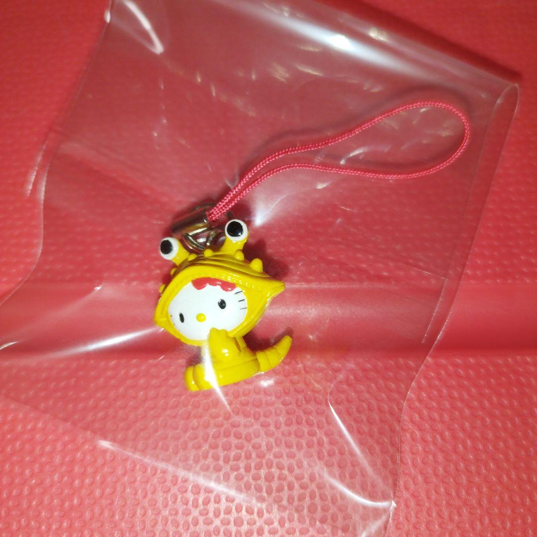 ハローキティ　なりきりストラップ　ウルトラマン　全5種