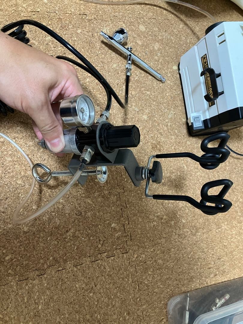 エアブラシ、コンプレッサー、ペイントブース　一式　ガンプラ・プラモデル