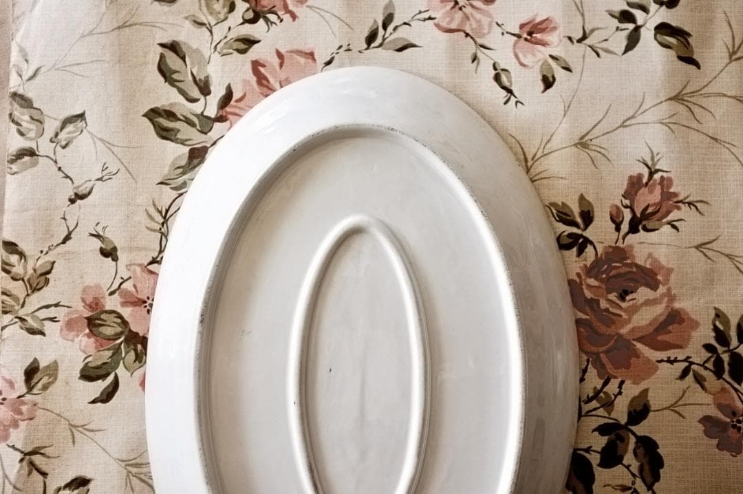 19世紀 フランス 36.5c 白の集約と重厚なオーバルプレートb アンティーク