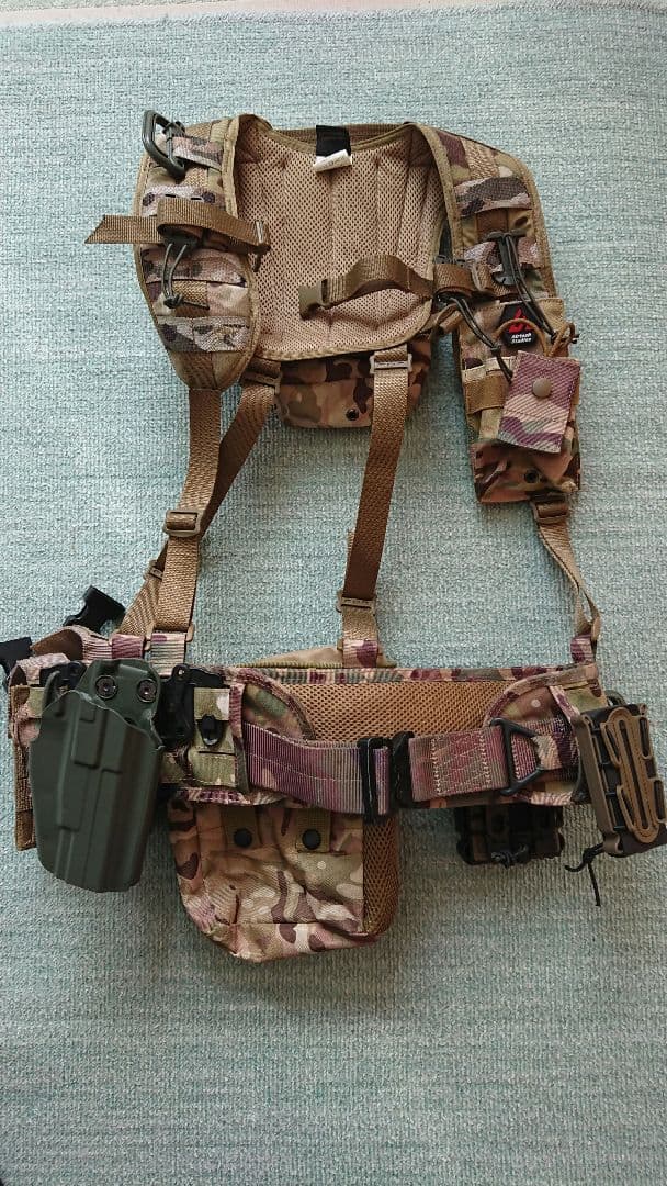 TASMANIAN TIGER チェストリグ マルチカム