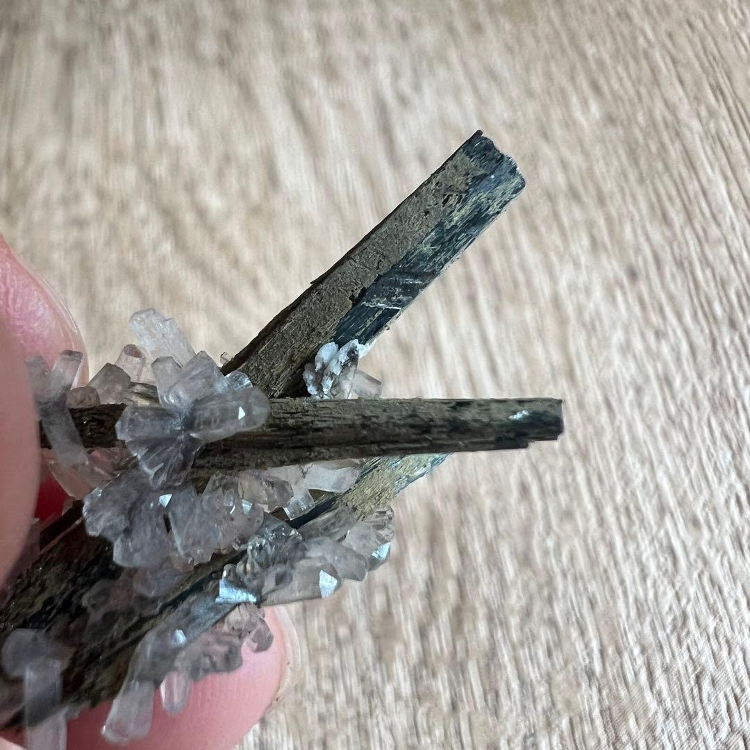 エジリン輝石 ナトロライト 30 共生 鉱物 標本 原石