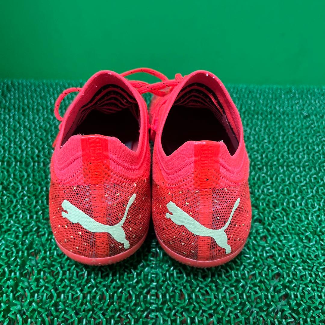 プーマ サッカースパイクフューチャーZ 1.4 HG/AG(オレンジ×イエロー)