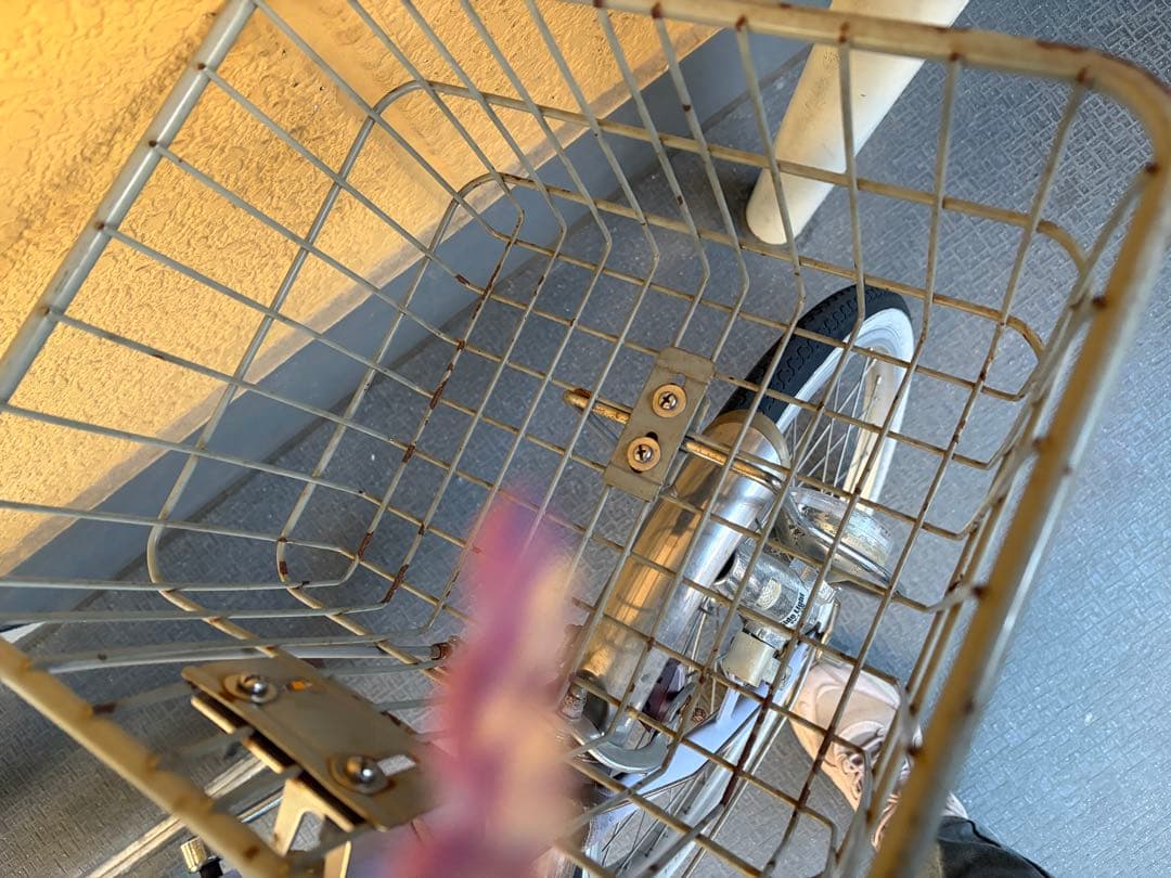 引き取り限定　esse 子供用自転車 ラベンダー 前カゴ付き　20インチ　東京都