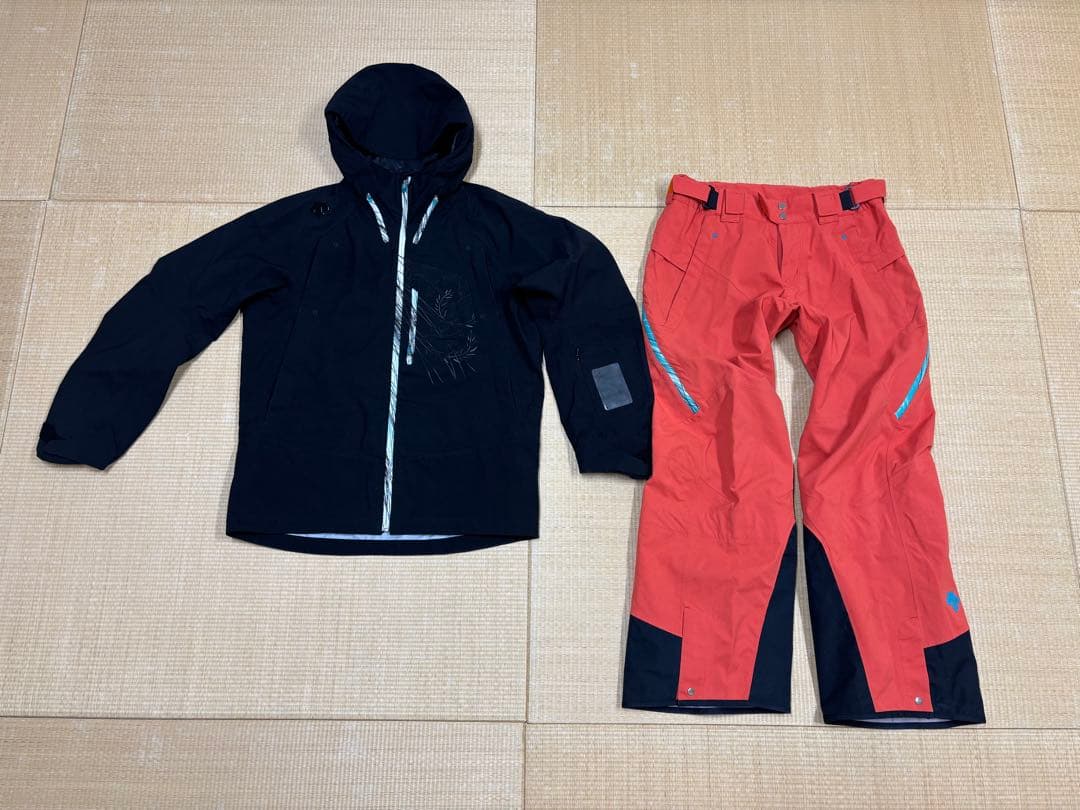 デサント DESCENTE スキーウェア　シェルジャケット　パンツ　 上下セット