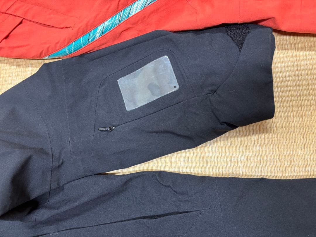 デサント DESCENTE スキーウェア　シェルジャケット　パンツ　 上下セット