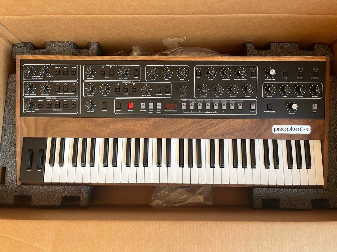 Sequential Prophet-5 Rev.4美品 アナログシンセサイザー