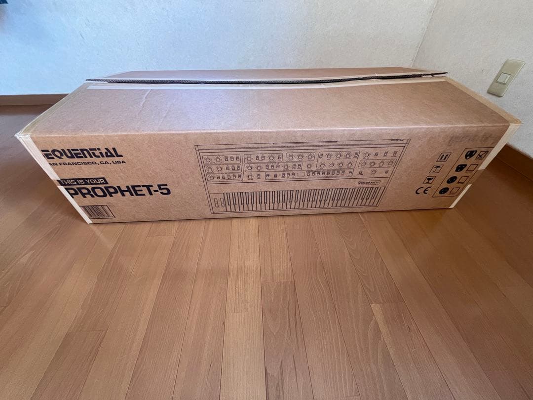 Sequential Prophet-5 Rev.4美品 アナログシンセサイザー