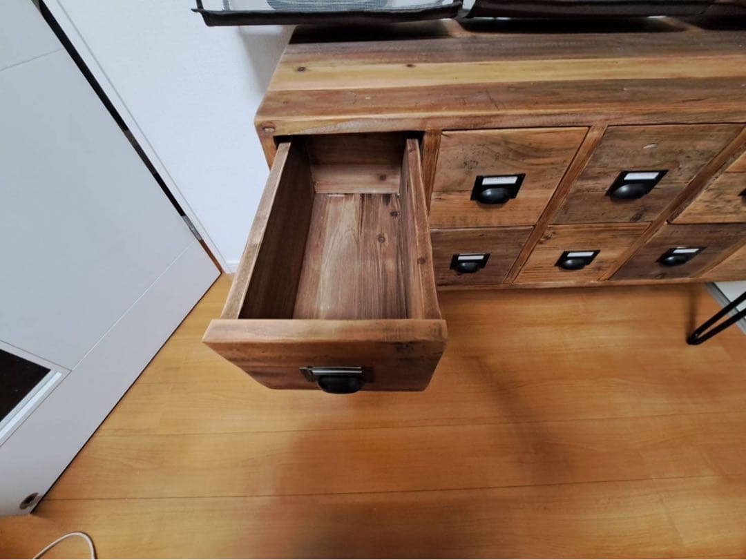 木製12引き出しの収納家具