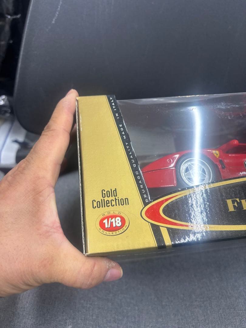 【美品】フェラーリ　F40 burago 1/18