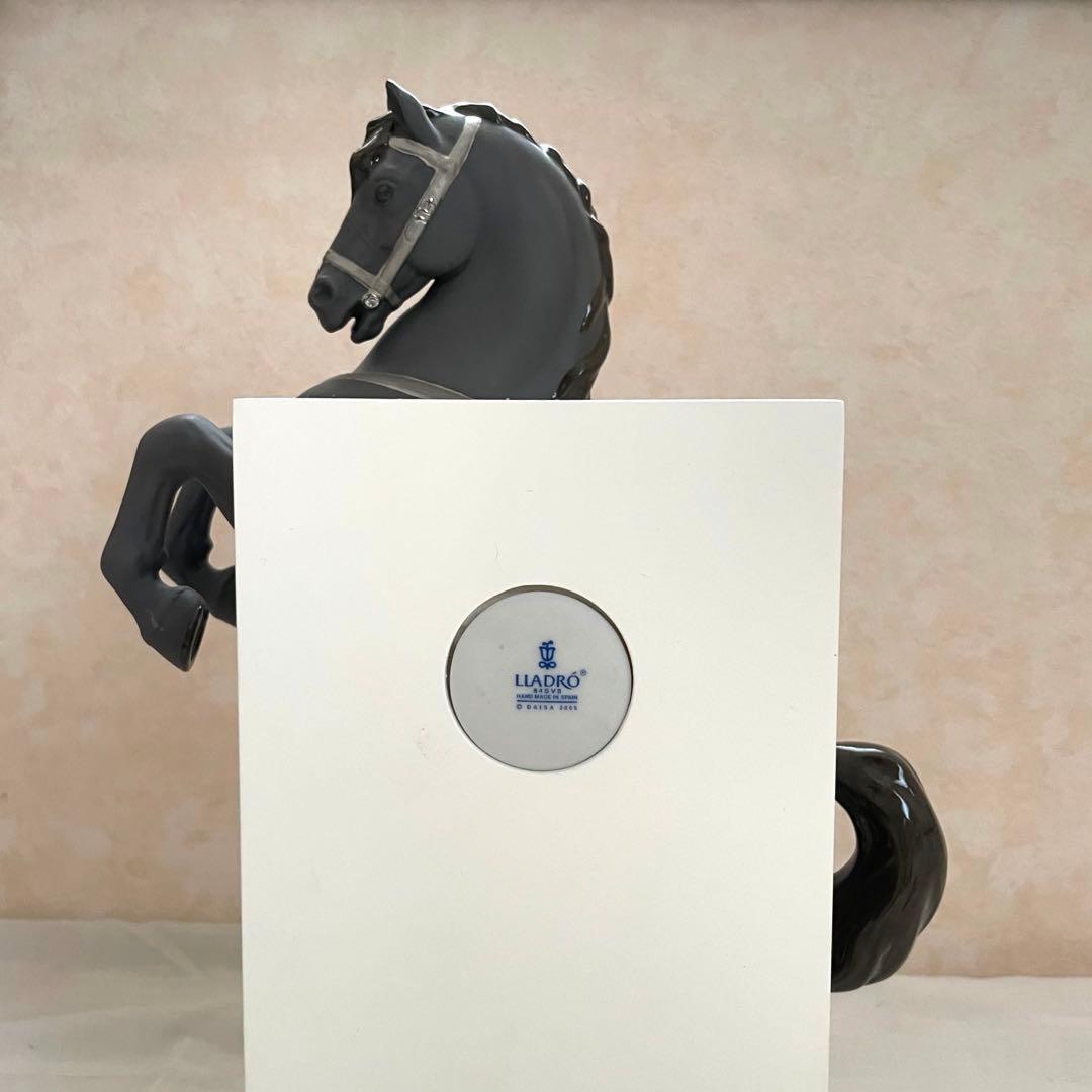 【LLADRO】馬の陶磁器『跳躍』黒シルバー