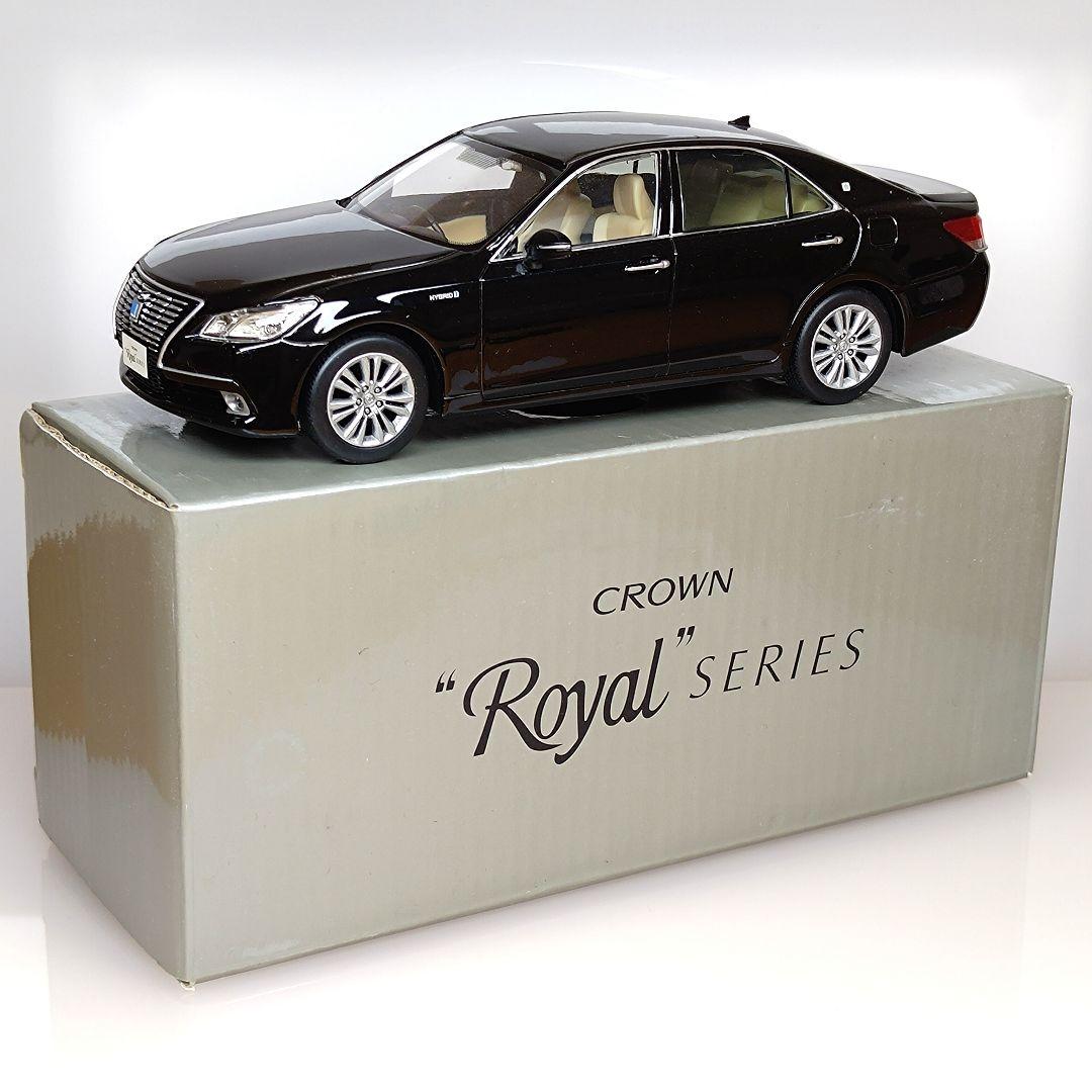 トヨタ クラウン ロイヤルサルーン 210 カラーサンプル 202ブラック