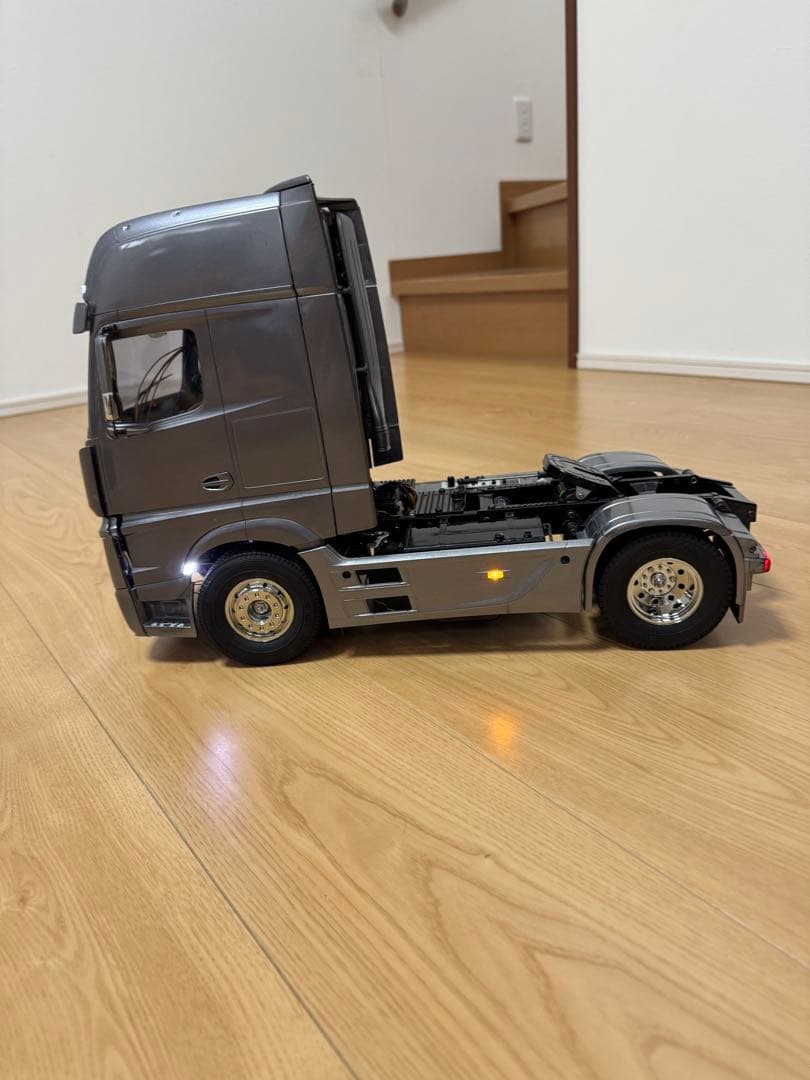 里崎智也　タミヤ　1/14 メルセデス・ベンツ トレーラー