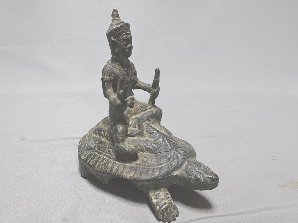 コレクター収集品　古銅　15世期.クメール王朝期　亀乗.シバ神像