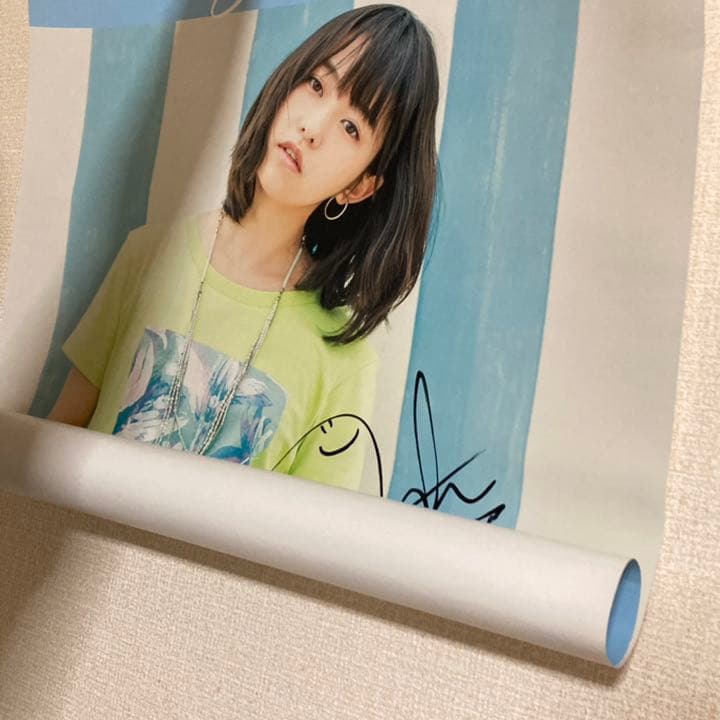 元乃木坂46 伊藤万理華　逃げ水ポスター 直筆サイン入り